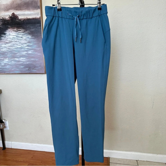 Lululemon On the Fly 7/8 Pant - Size 4 either code blue or petrol blue pants‎ - Picture 5 of 10